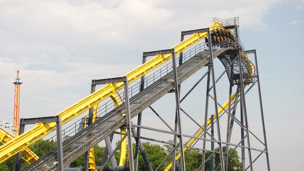 8 Best Theme Parks in the USA With Roller Coasters | © Jeremy Thompson / Flickr.com