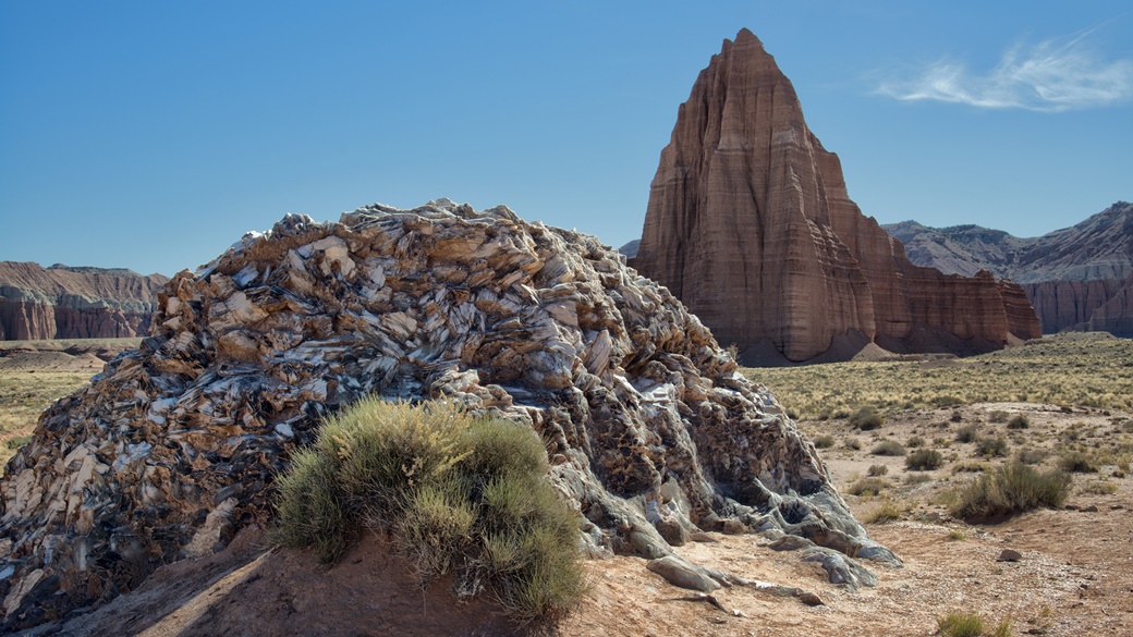 Temple of the Sun at Capitol Reef National Park | © John Fowler