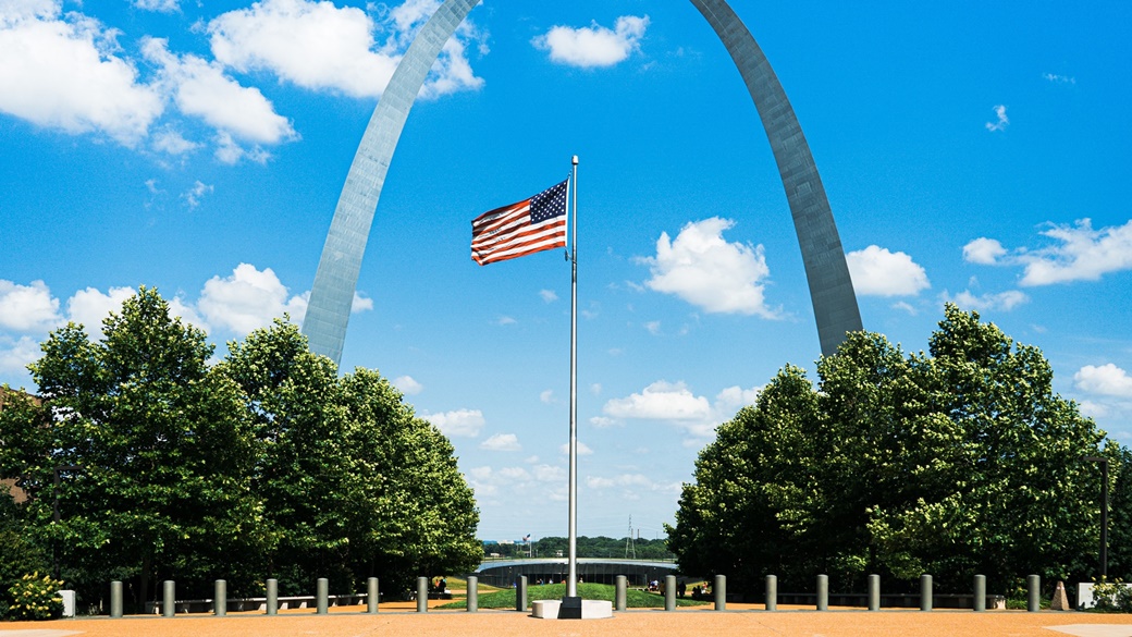 NP Gateway Arch | © Chris Hardy / Unsplash.com