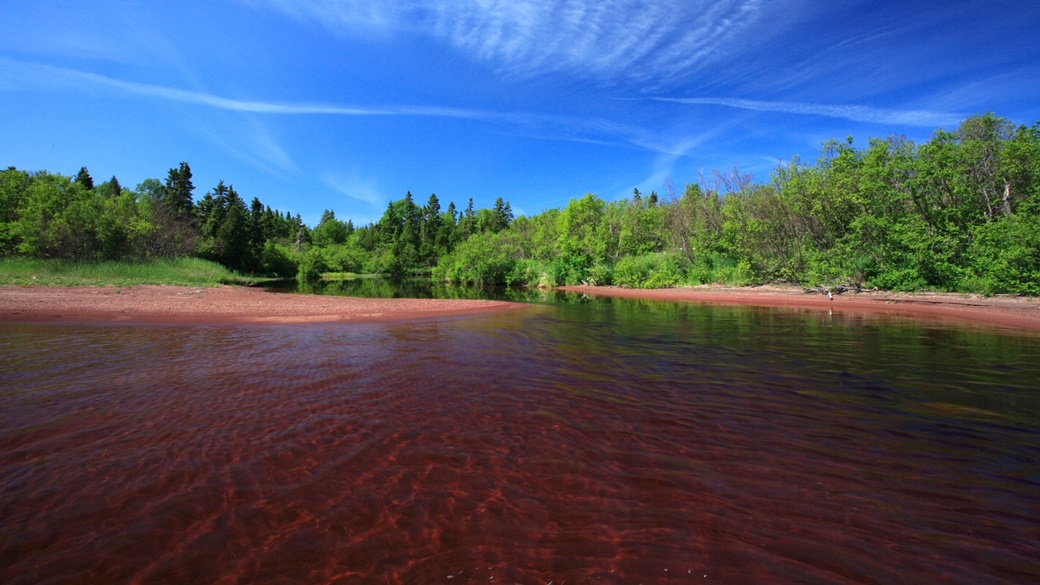 Siskiwit Bay | © Ray Dumas