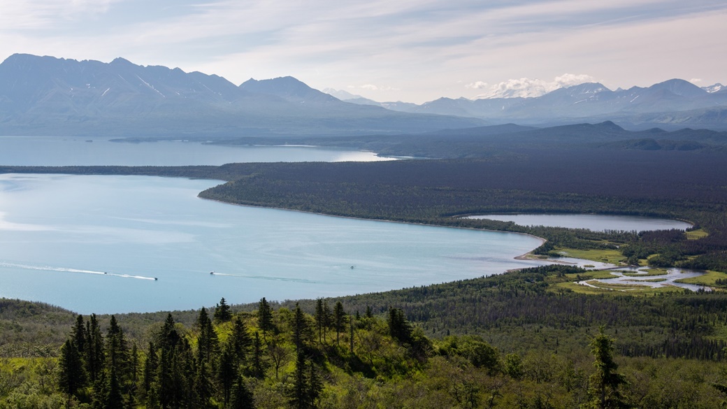 Naknek Lake in Katmai National Park | © Christoph Strässler