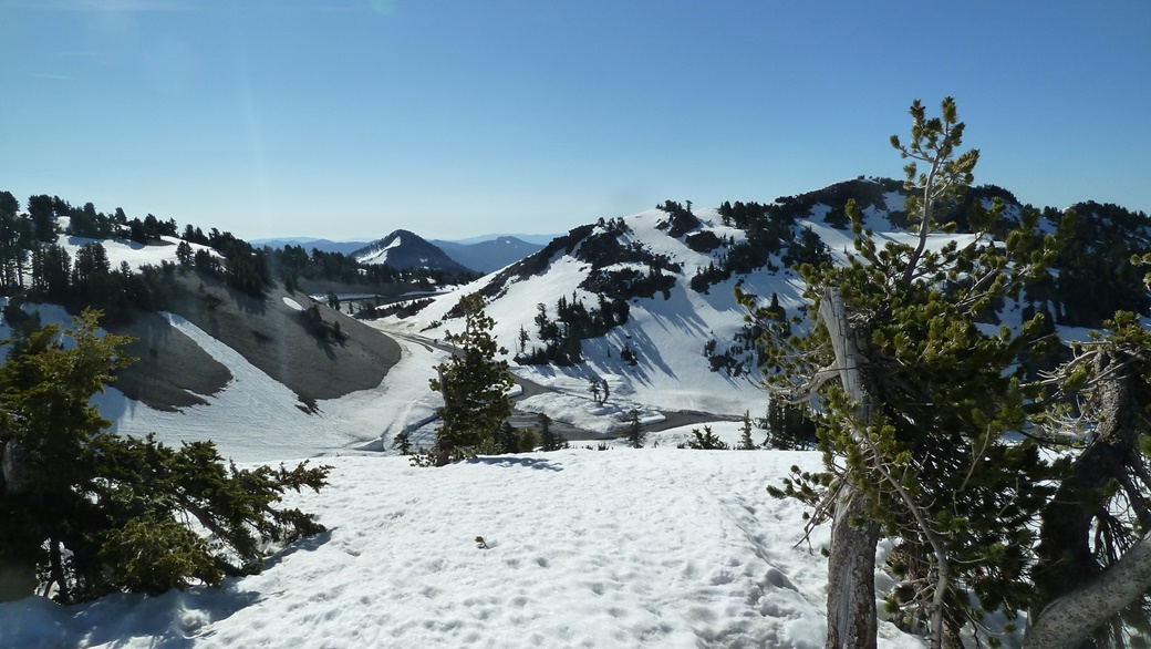 Lassen Peak in Lassen Volcanic National Park | © Cary Bass-Deschenes