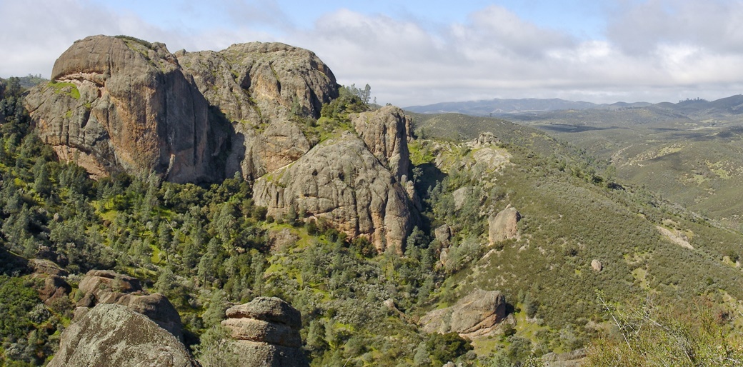 Balconies Cliffs, Pinnacles National Park | © Miguel Vieira