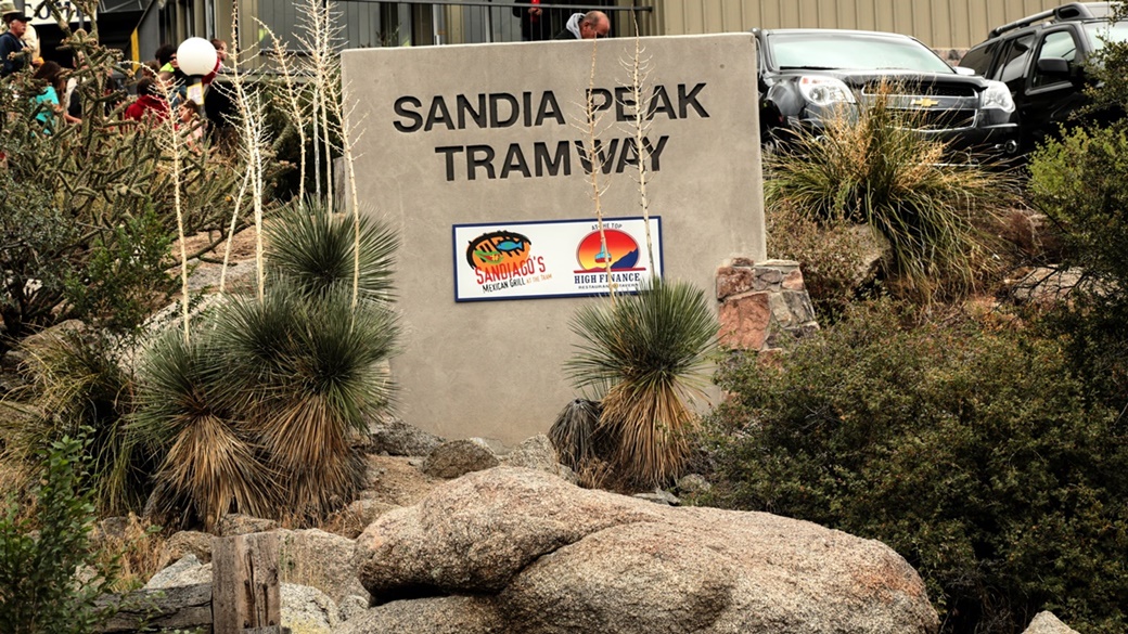 Sandia Peak Tramway | © gardener41